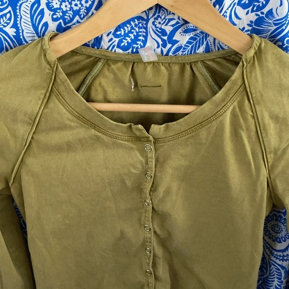 Free People chartreuse button-down jersey top size XS